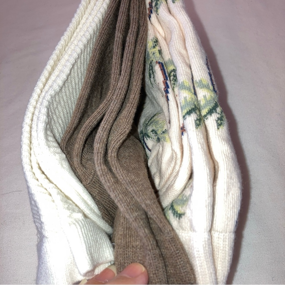 2 packs of A New Day Palm Women’s Print and Solid Brown and cream colored socks. - Picture 8 of 8